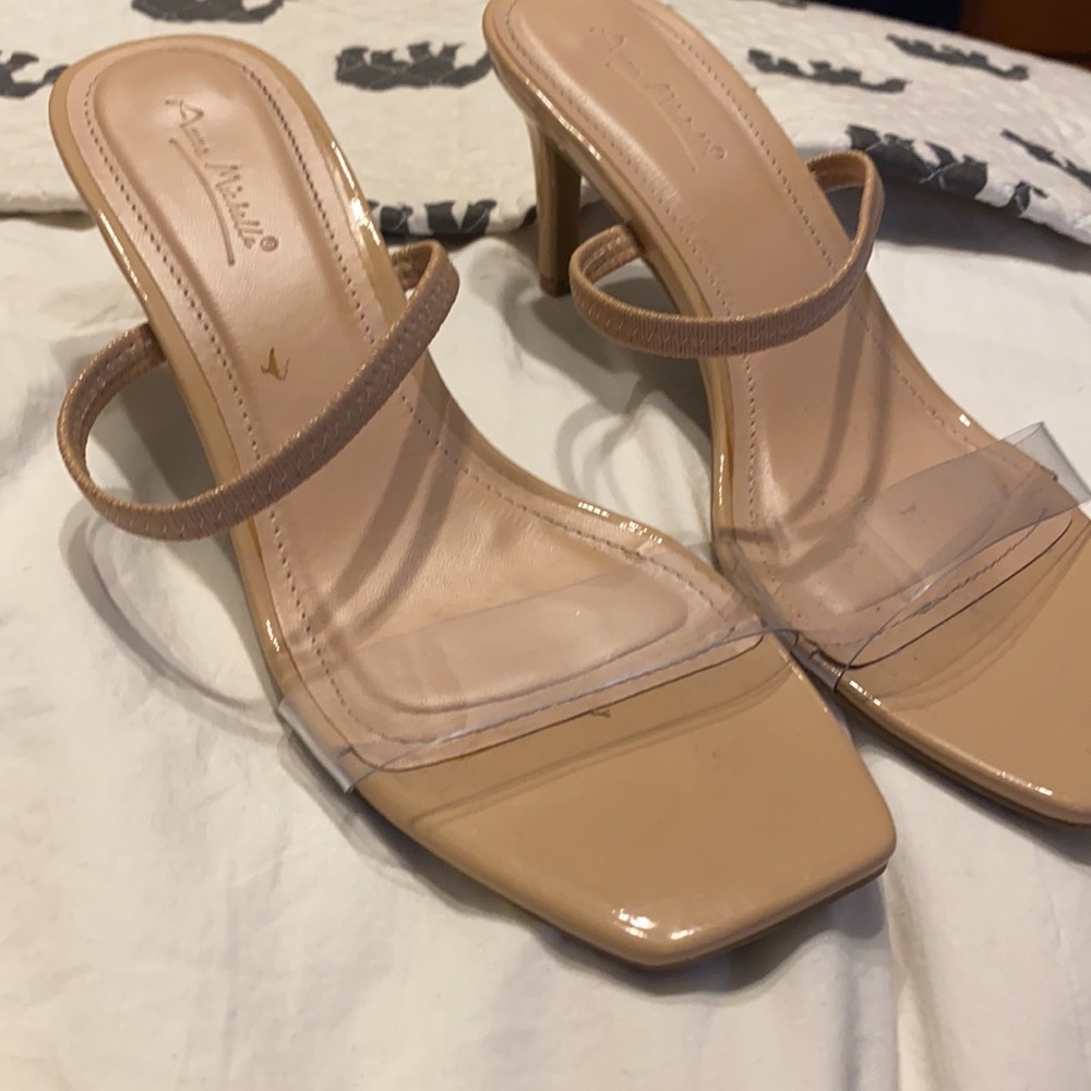Nude Short Heels - Picture 3 of 5